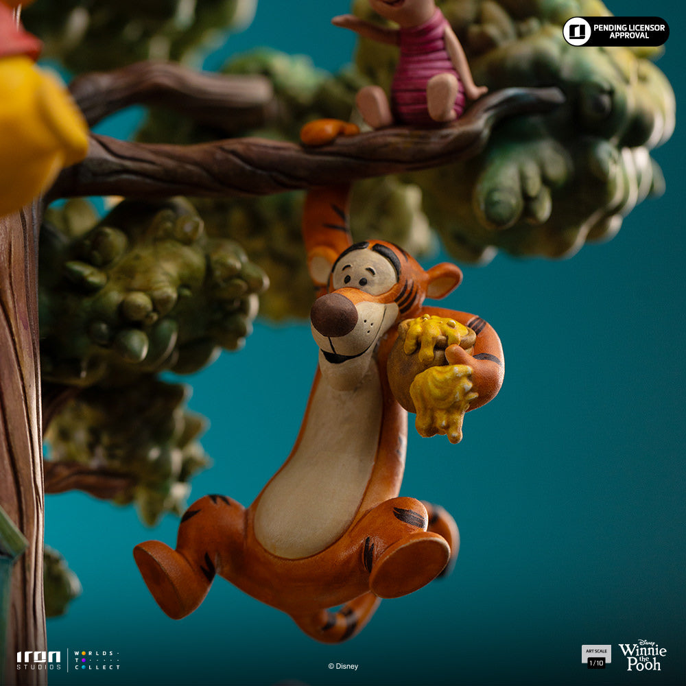 Disney - Winnie the Pooh (100th Anniversary) Deluxe - 1:10 Scale Statue