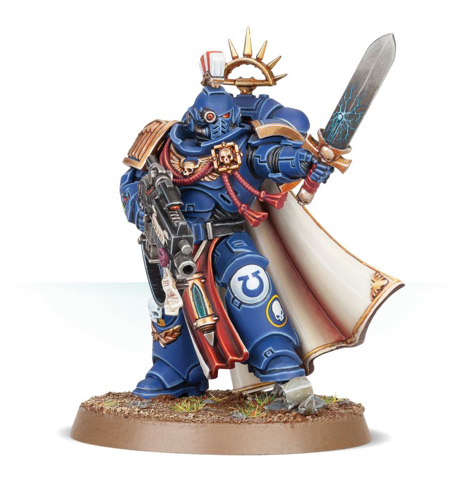 SPACE MARINES CAPTAIN IN GRAVIS ARMOUR