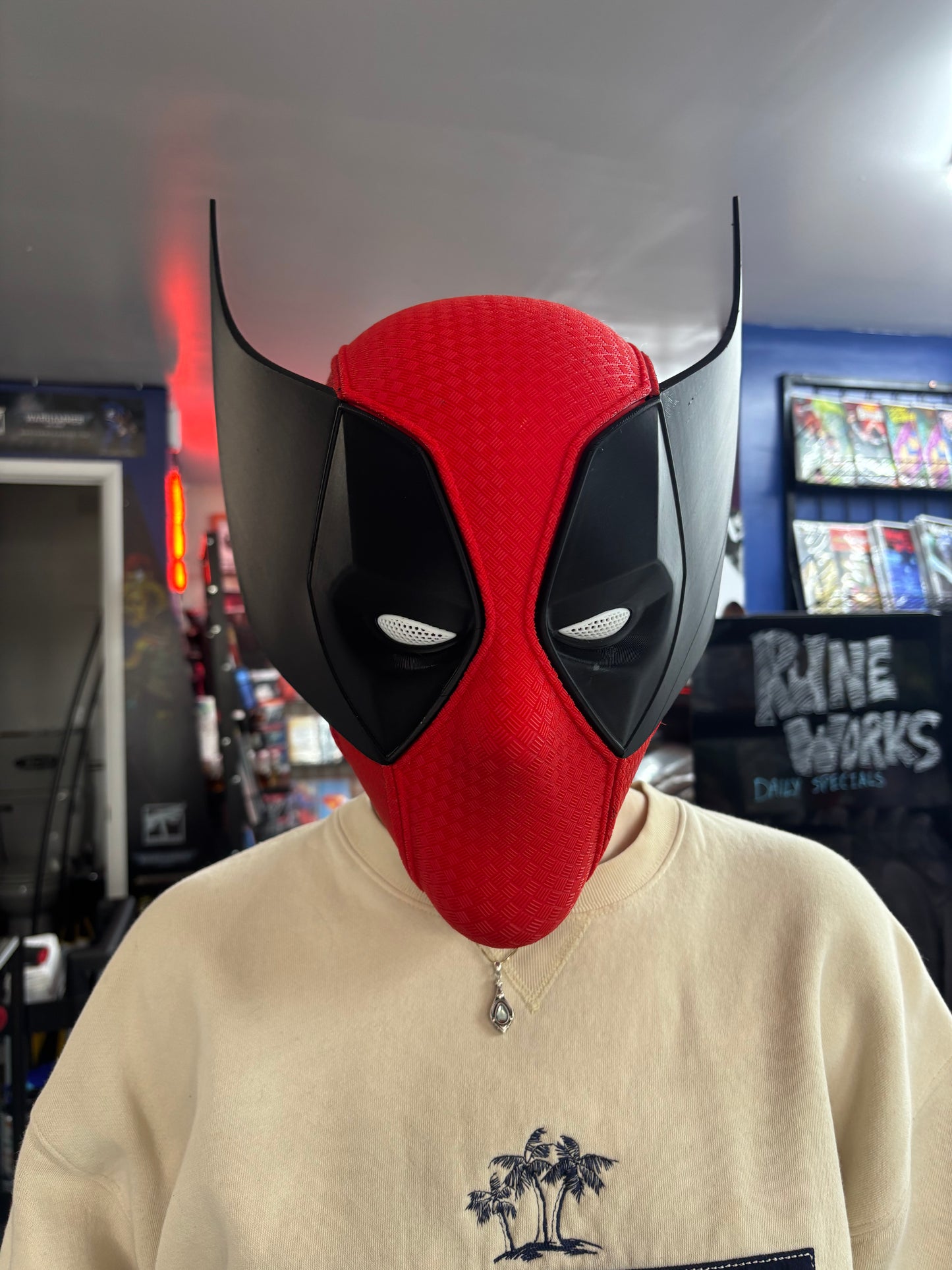 Deadpool and Wolverine  - 6-Piece Magnetic Hero Mask Display