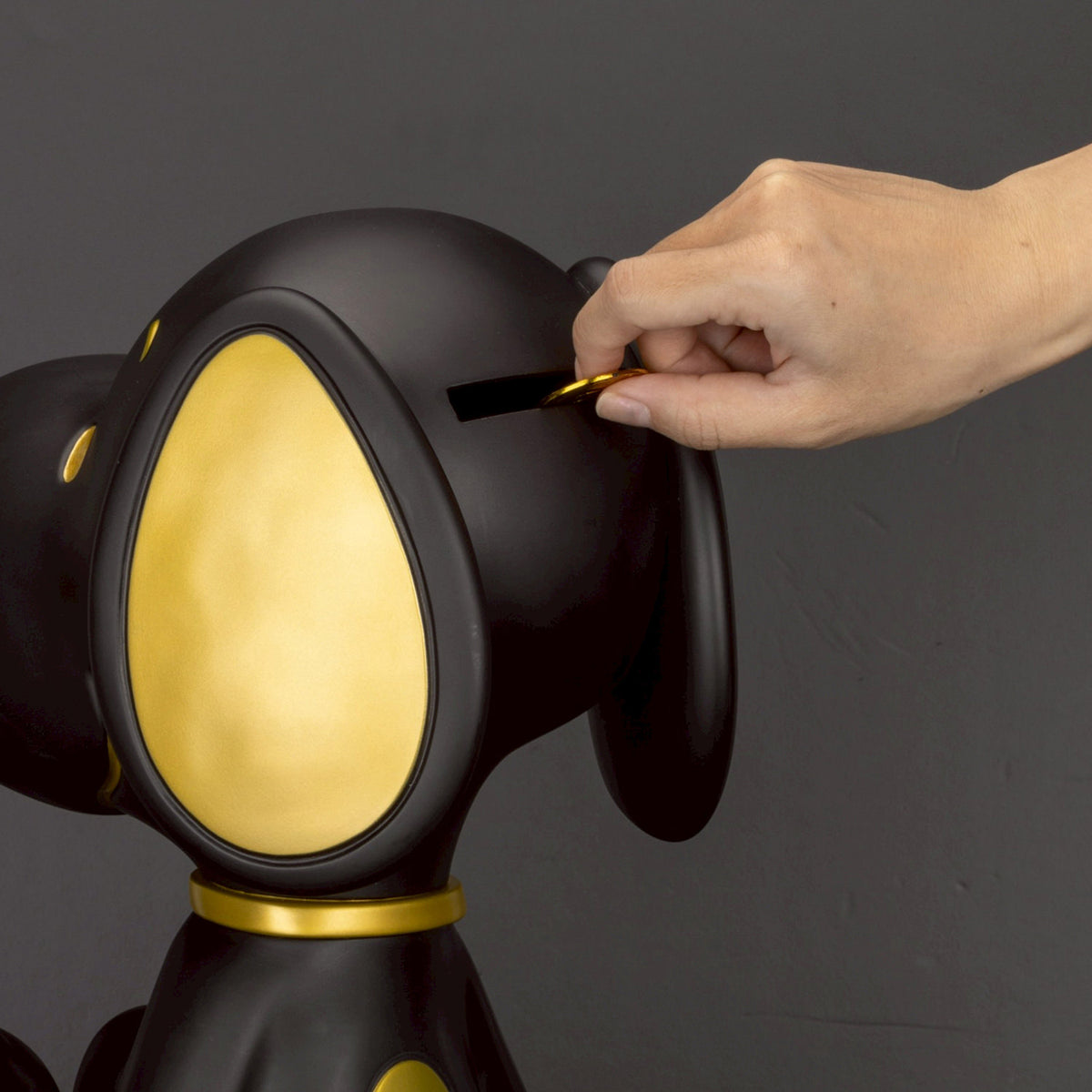 Peanuts - Snoopy Piggy Bank (Black and Gold Version) - Collectible Figure
