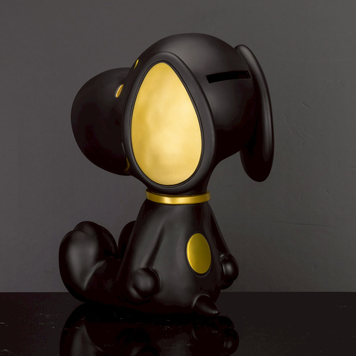 Peanuts - Snoopy Piggy Bank (Black and Gold Version) - Collectible Figure