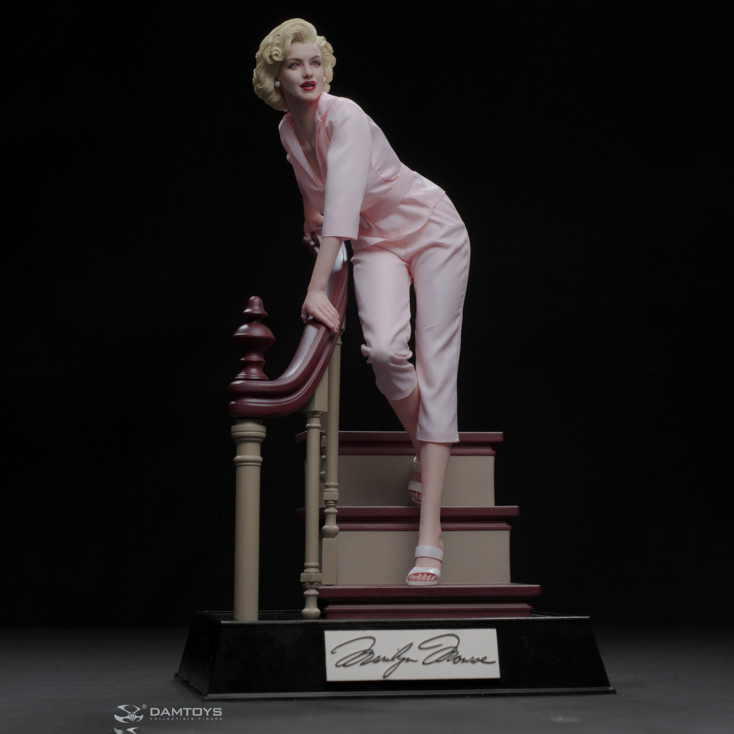 Marilyn Monroe - 1:6 Scale Statue
