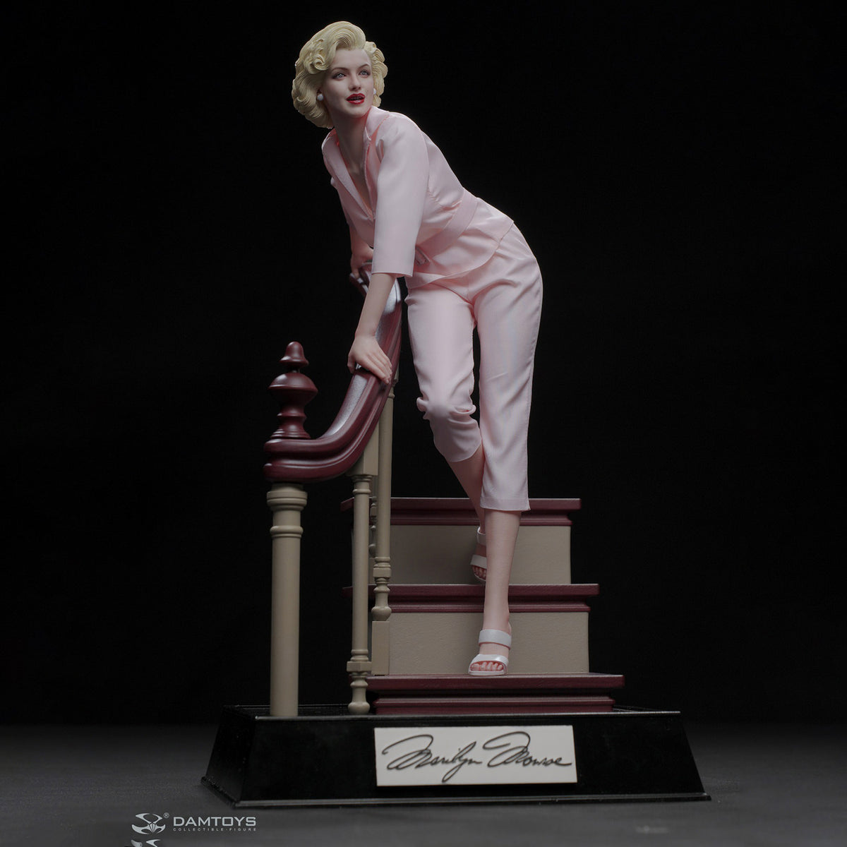 Marilyn Monroe - 1:6 Scale Statue