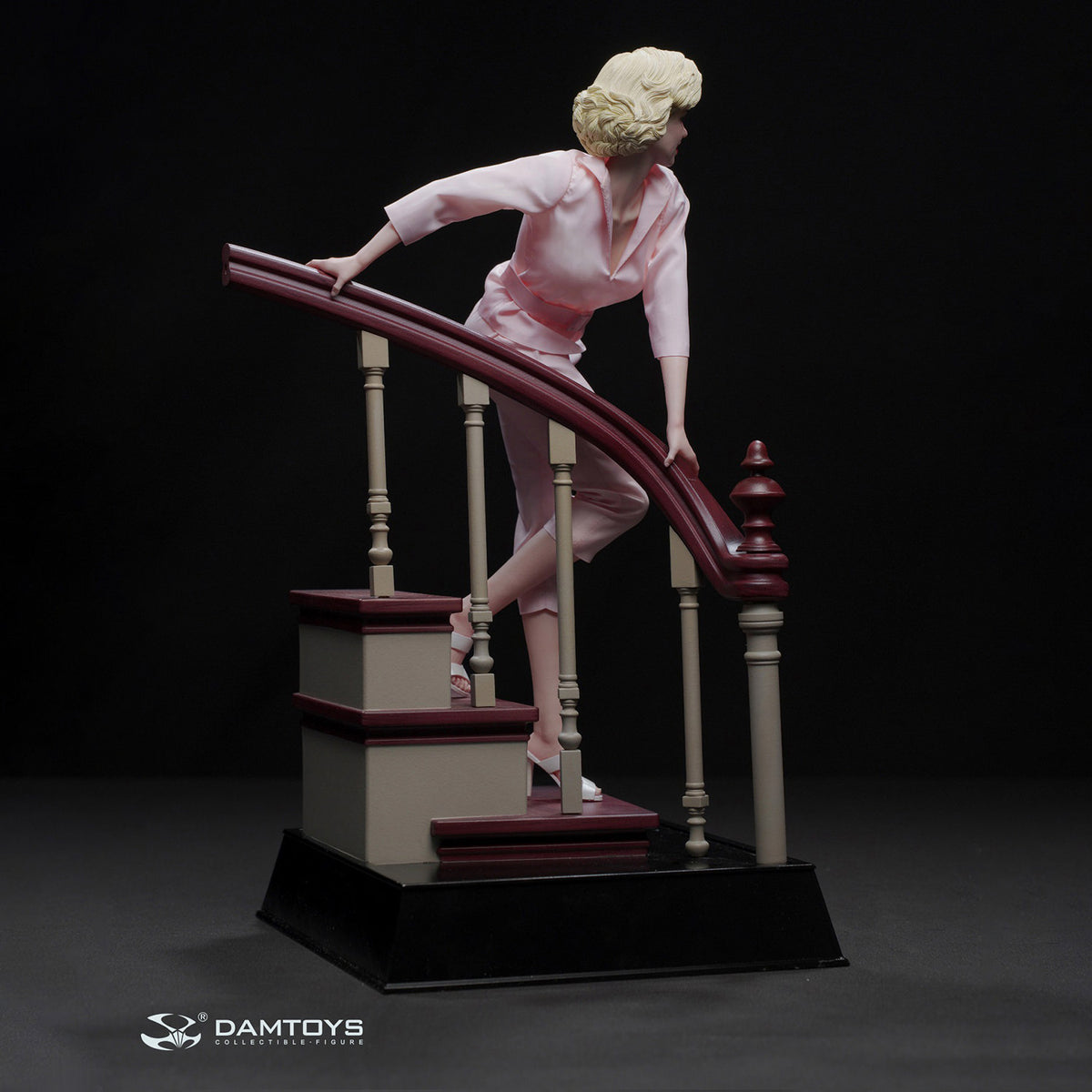 Marilyn Monroe - 1:6 Scale Statue