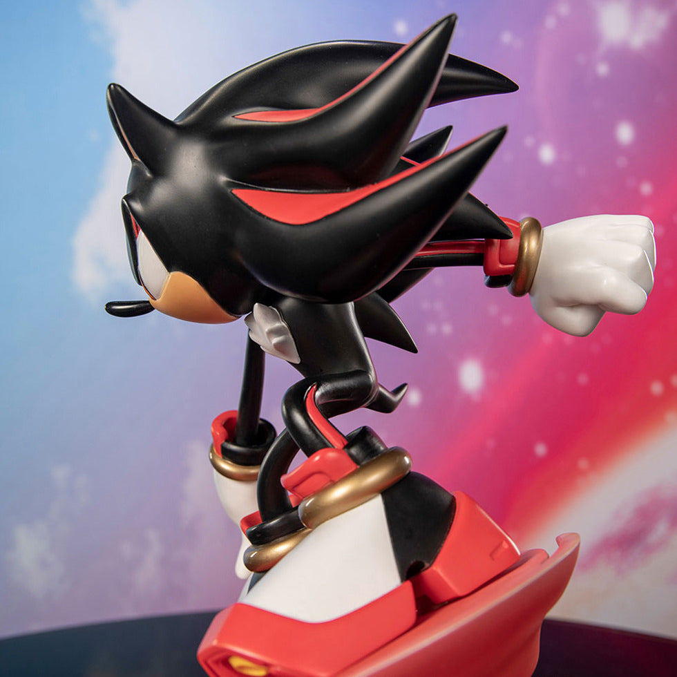 Sonic the Hedgehog - Sonic Adventure 2 Shadow - Statues