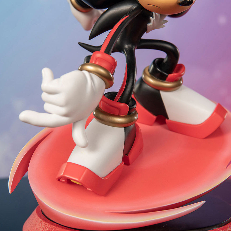 Sonic the Hedgehog - Sonic Adventure 2 Shadow - Statues