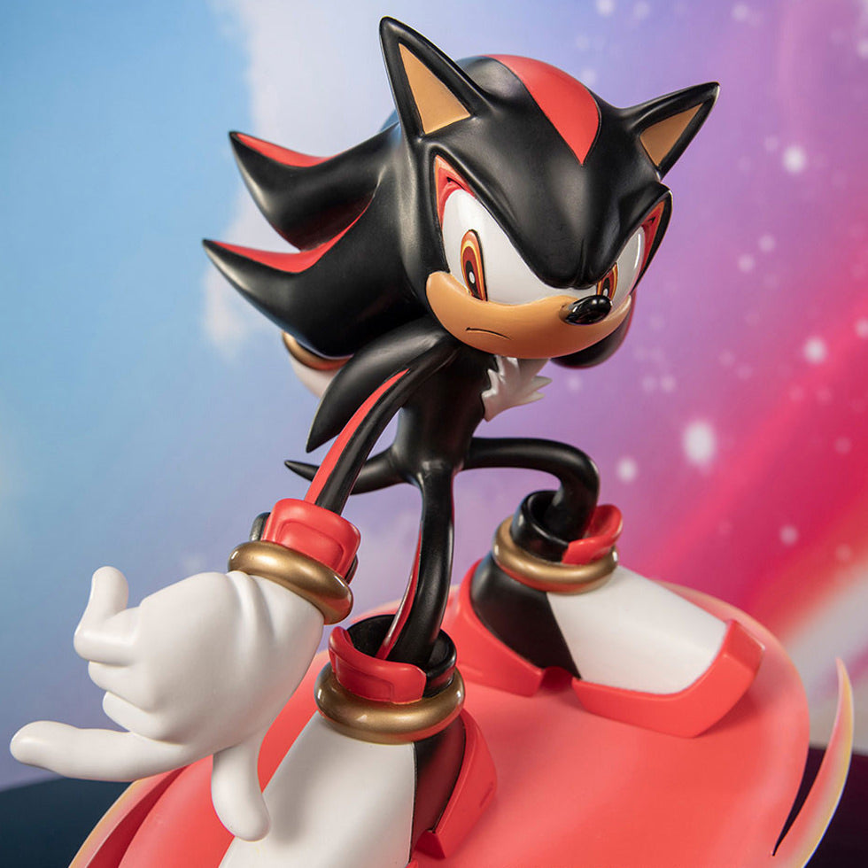 Sonic the Hedgehog - Sonic Adventure 2 Shadow - Statues