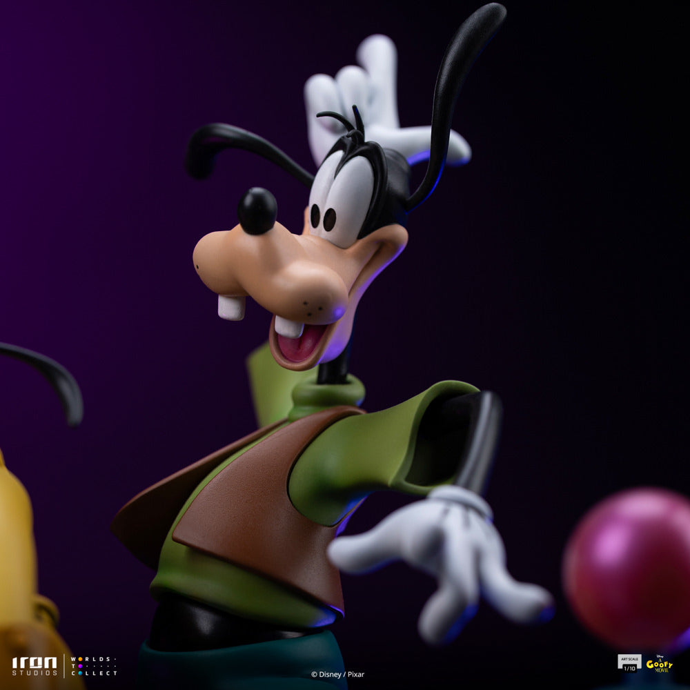 Goofy and Max statue gallery view