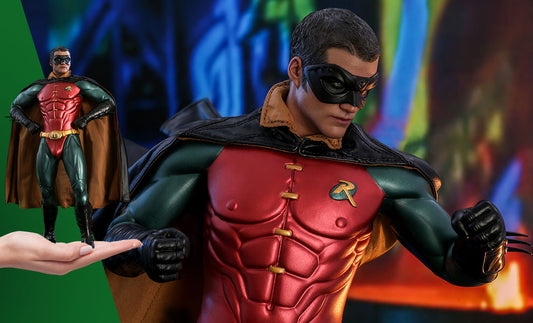 DC Comics Robin Sixth Scale Figure