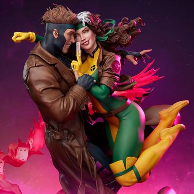 Rogue and Gambit Statue