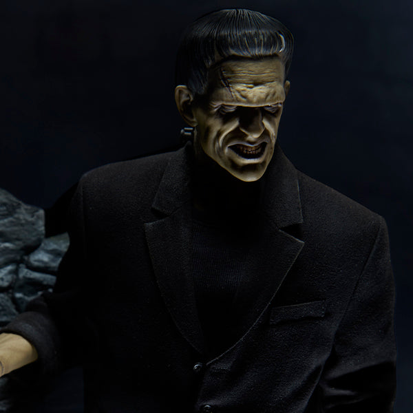 Universal Monsters Frankenstein Deluxe Plus Edition Sixth Scale Figure Sideshow