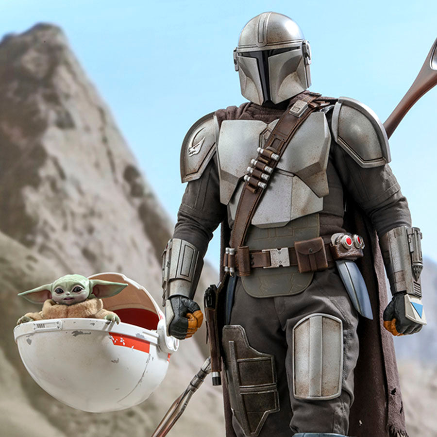 Star Wars The Mandalorian and The Child Deluxe Quarter Scale Figure