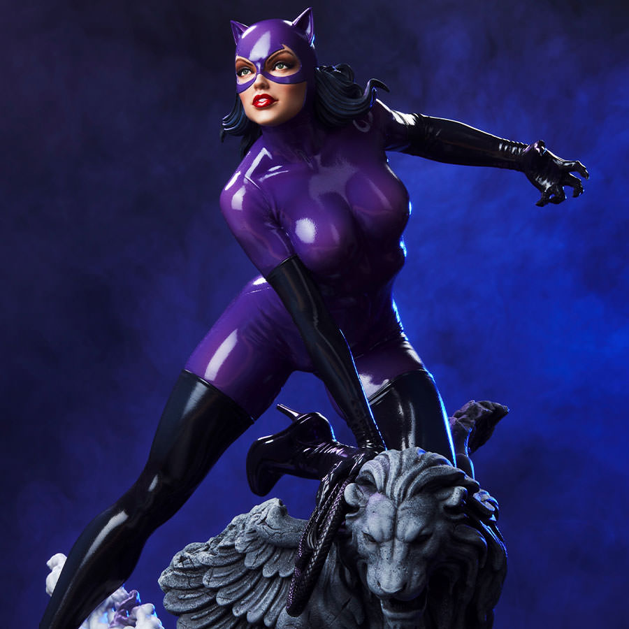 DC Comics Catwoman Purple Edition Quarter Scale Maquette